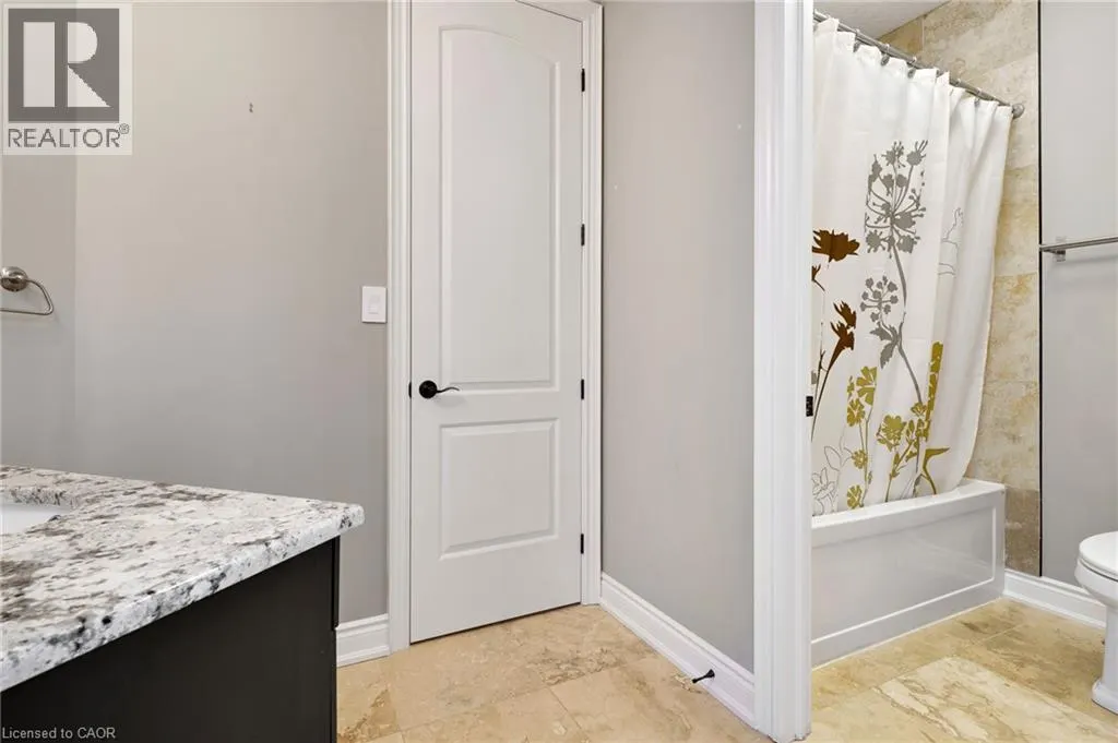 258 EDGEWATER Crescent Unit# 8 #8