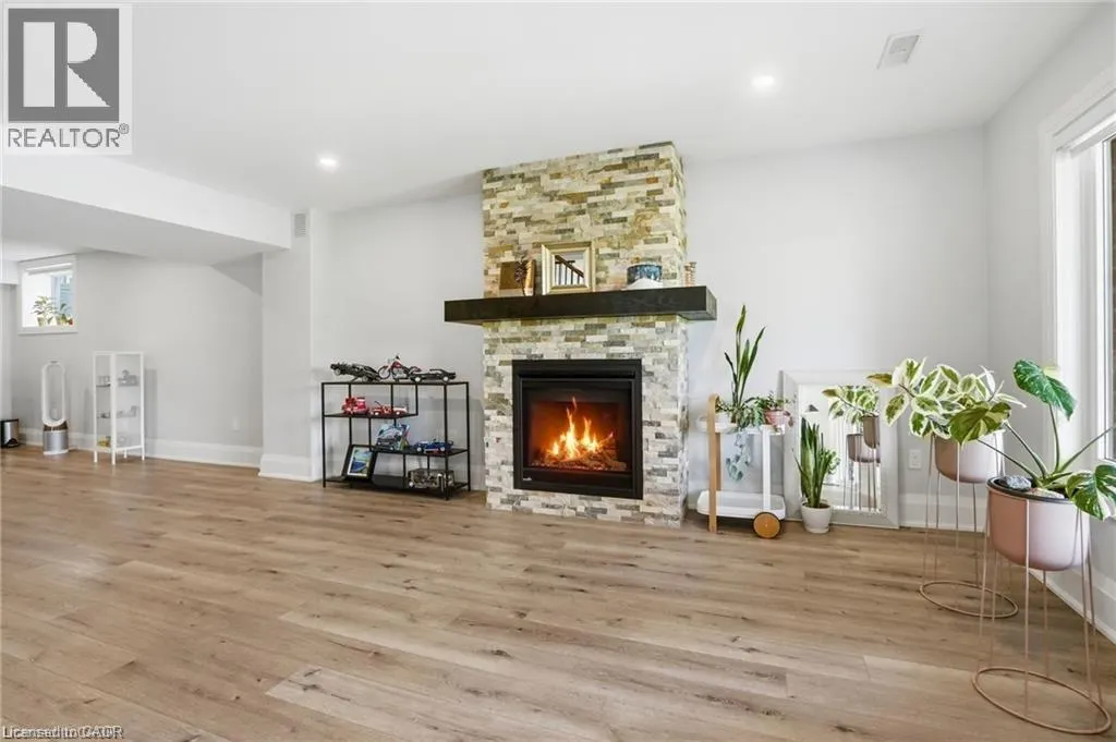 59 SWAN Avenue