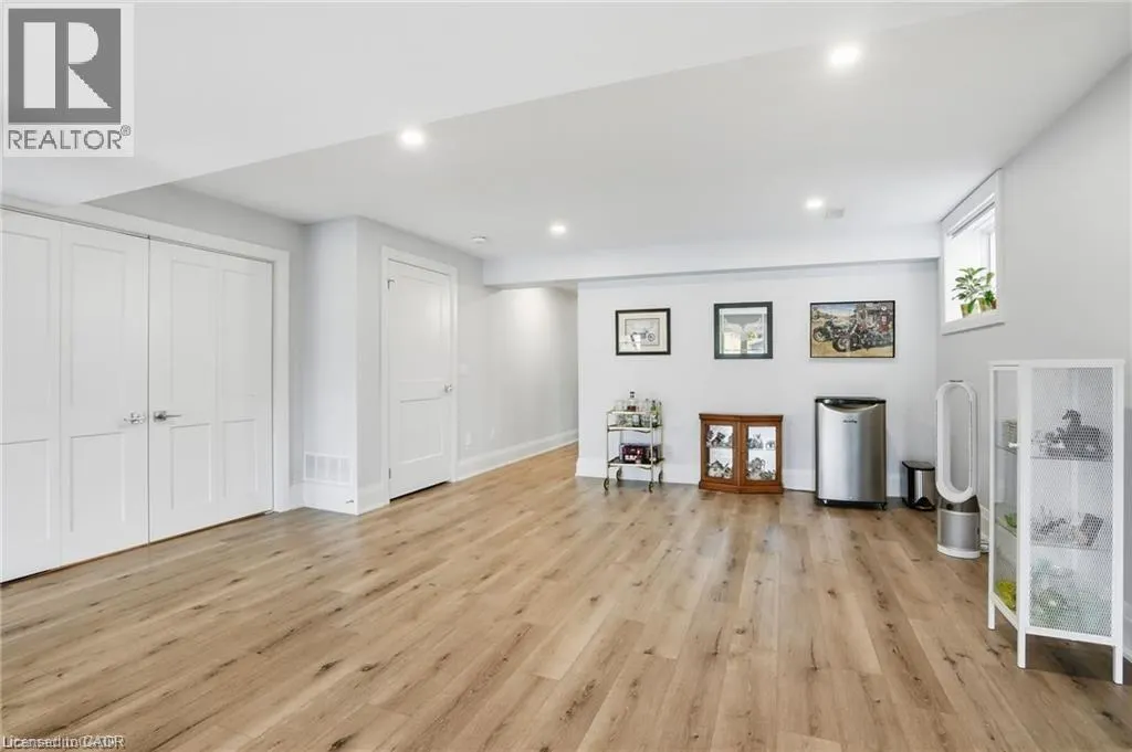 59 SWAN Avenue