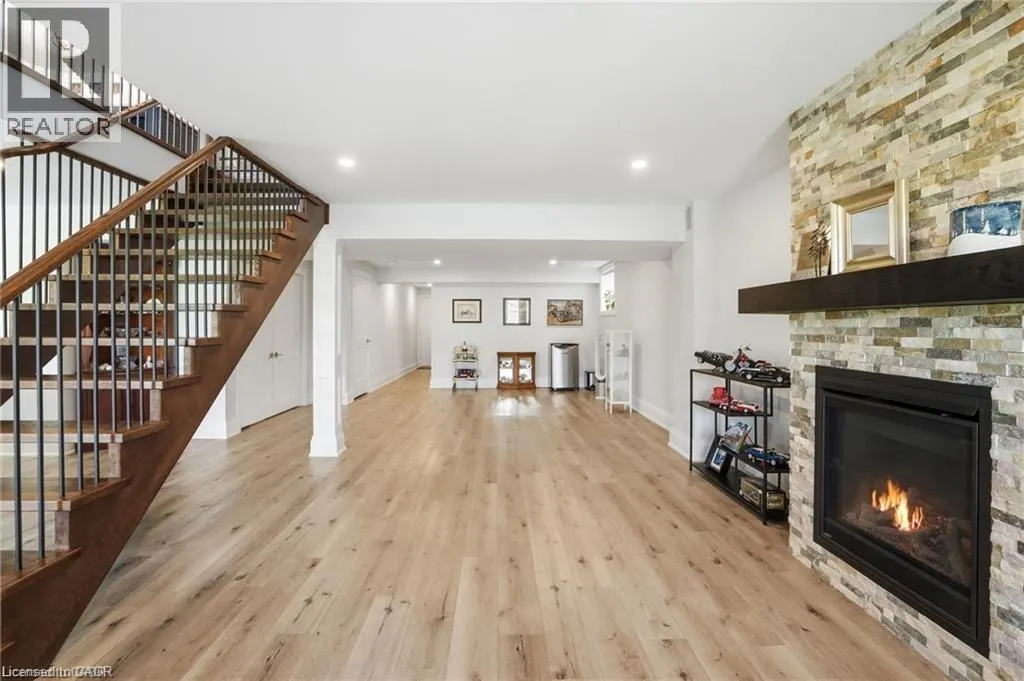 59 SWAN Avenue