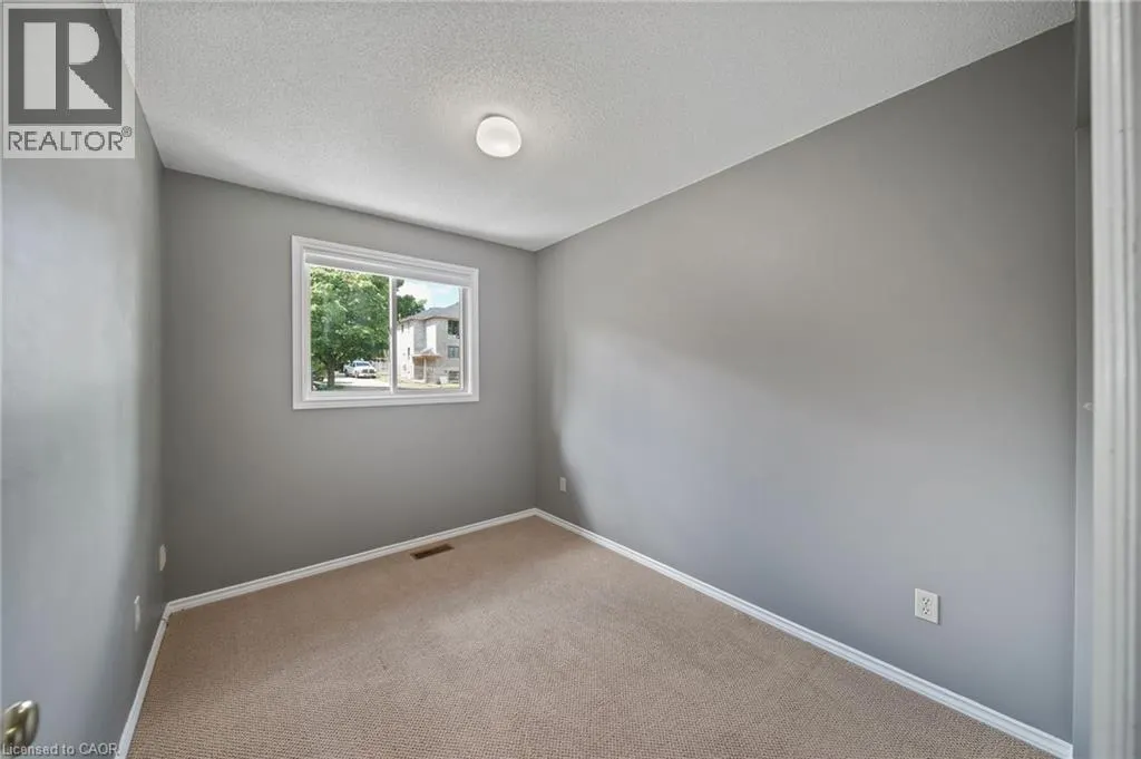 54 ARGYLE Street S Unit# 4 #4