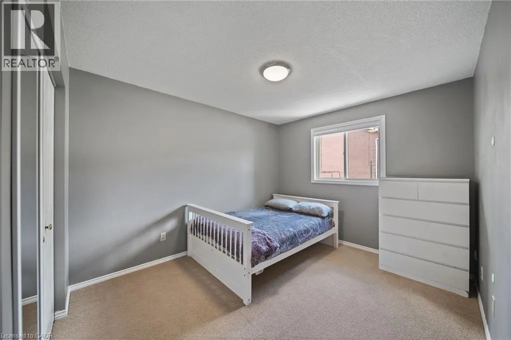 54 ARGYLE Street S Unit# 4 #4