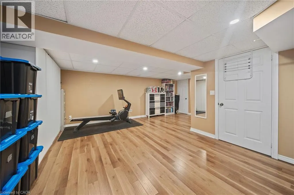54 ARGYLE Street S Unit# 4 #4