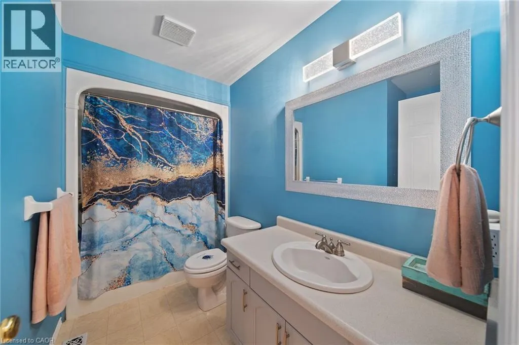 54 ARGYLE Street S Unit# 4 #4