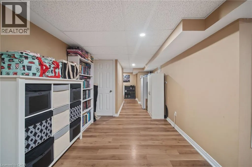 54 ARGYLE Street S Unit# 4 #4