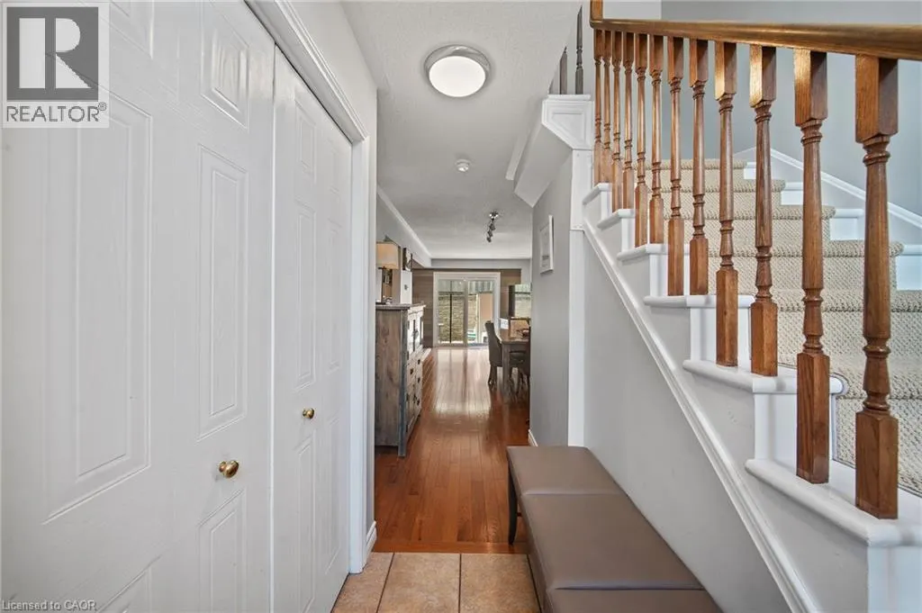 54 ARGYLE Street S Unit# 4 #4