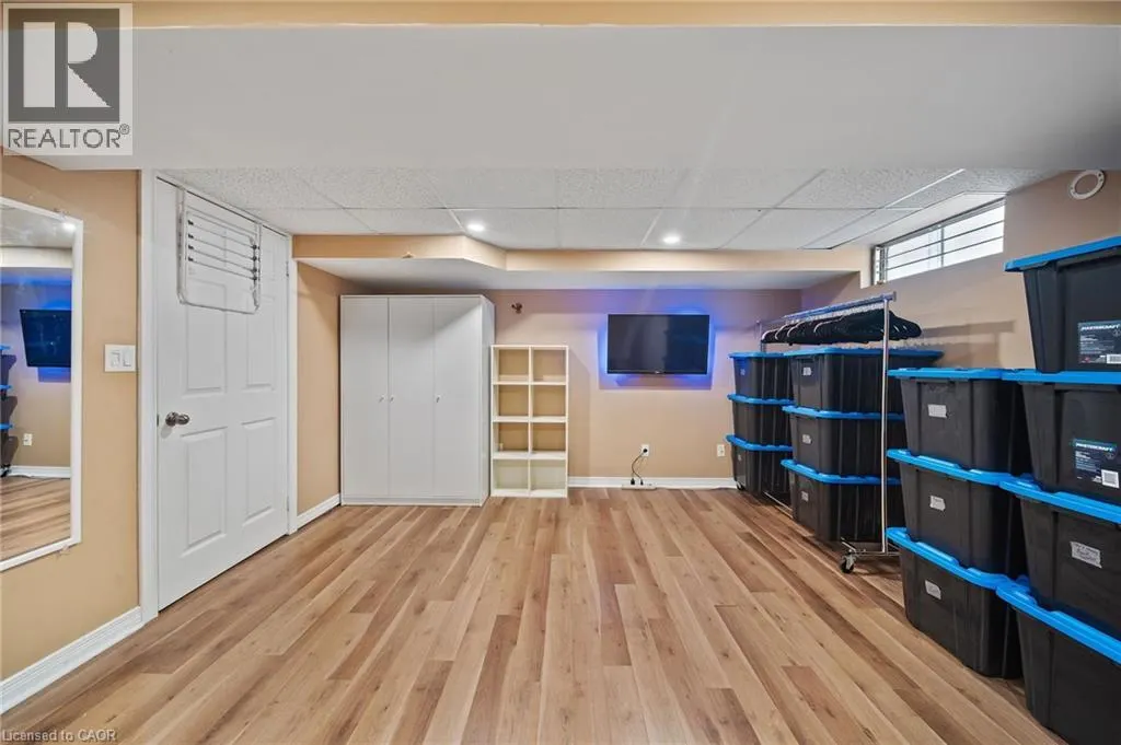 54 ARGYLE Street S Unit# 4 #4