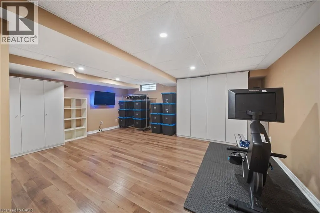 54 ARGYLE Street S Unit# 4 #4