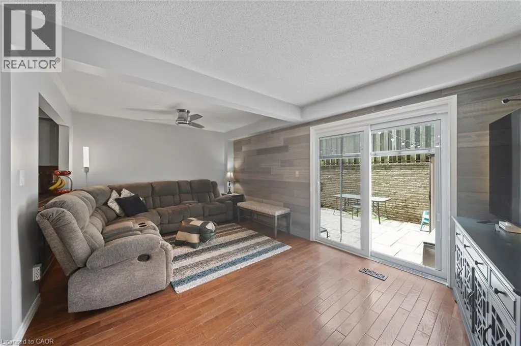 54 ARGYLE Street S Unit# 4 #4