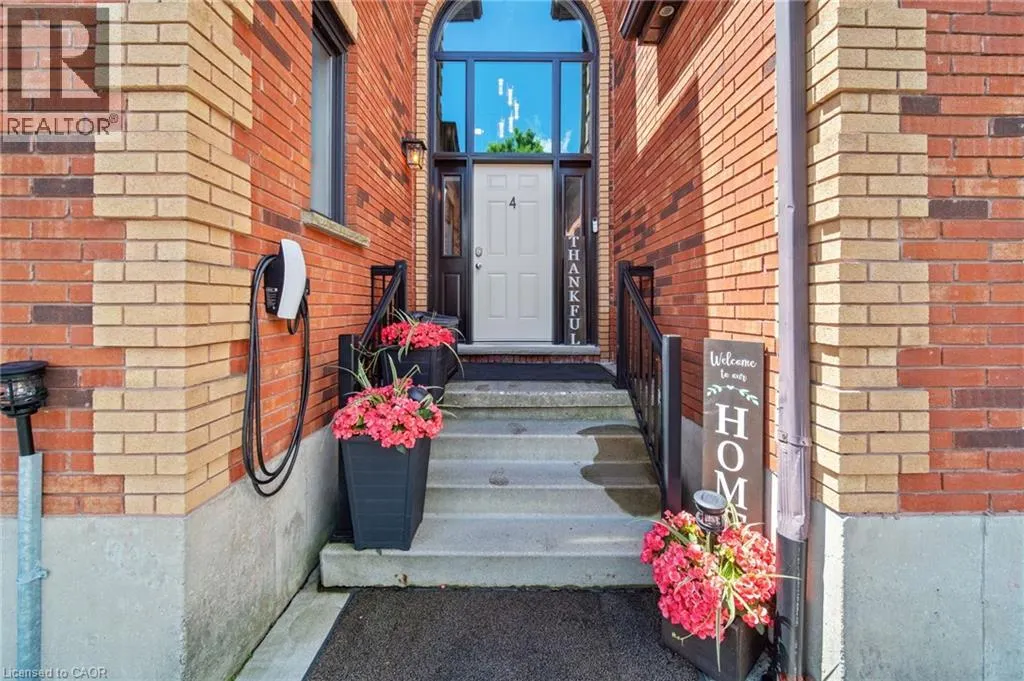 54 ARGYLE Street S Unit# 4 #4