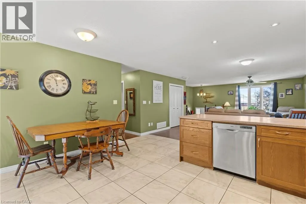 92 WHITE WATER Drive