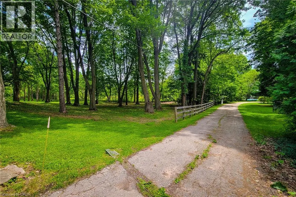 311 GOLF LINKS Road