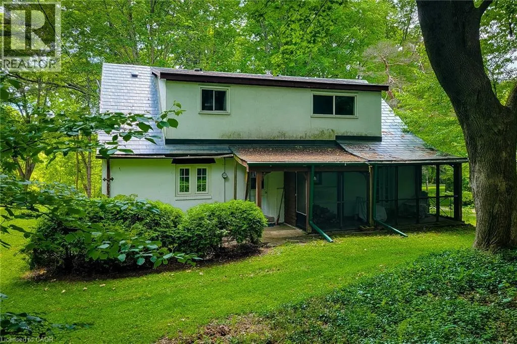 311 GOLF LINKS Road
