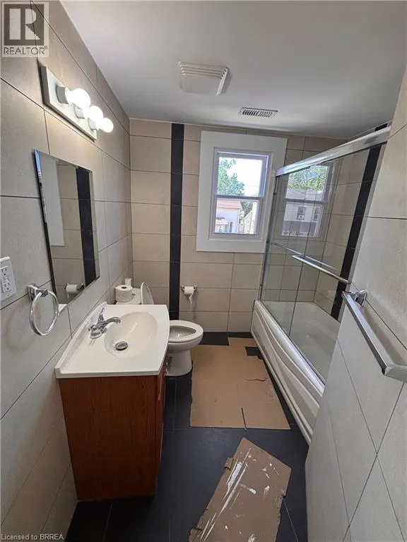 130 KING Street Unit# UPPER #UPPER