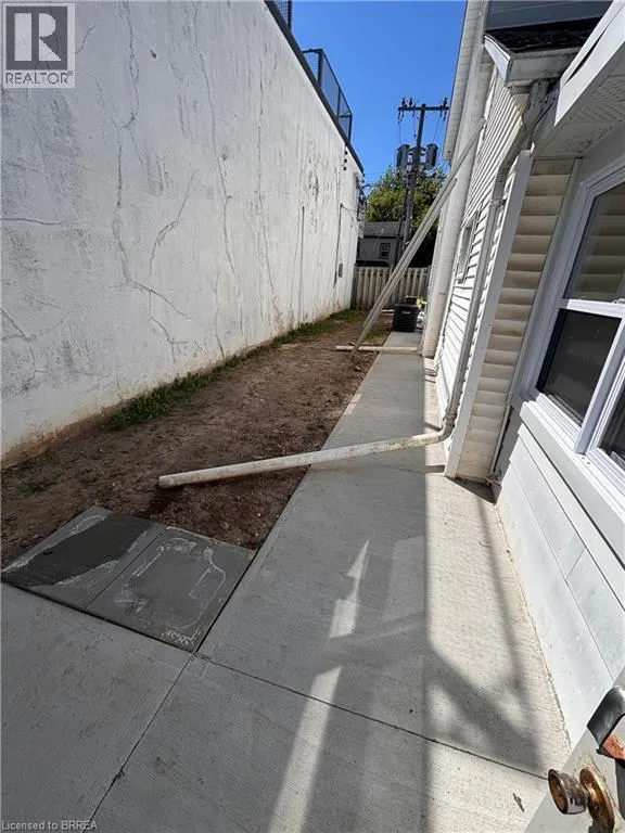130 KING Street Unit# LOWER #LOWER