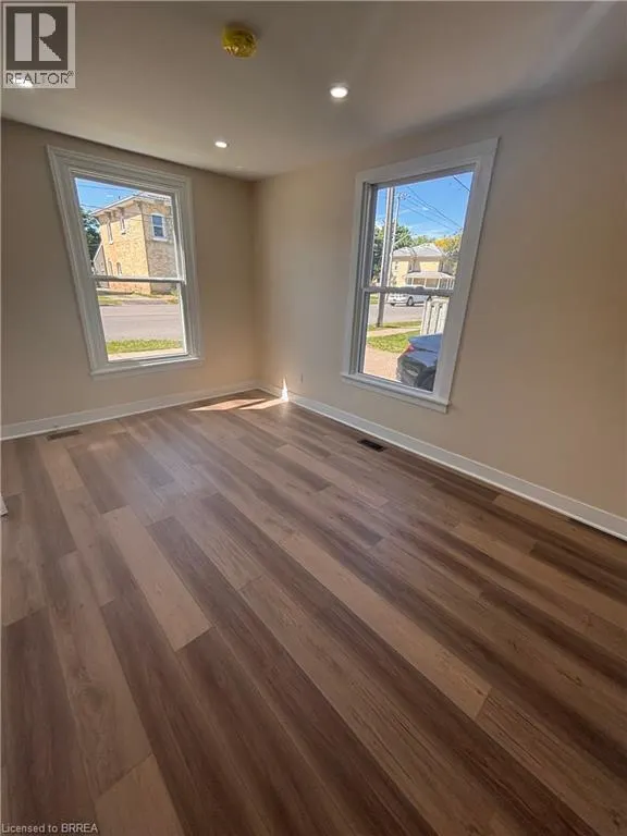 130 KING Street Unit# LOWER #LOWER