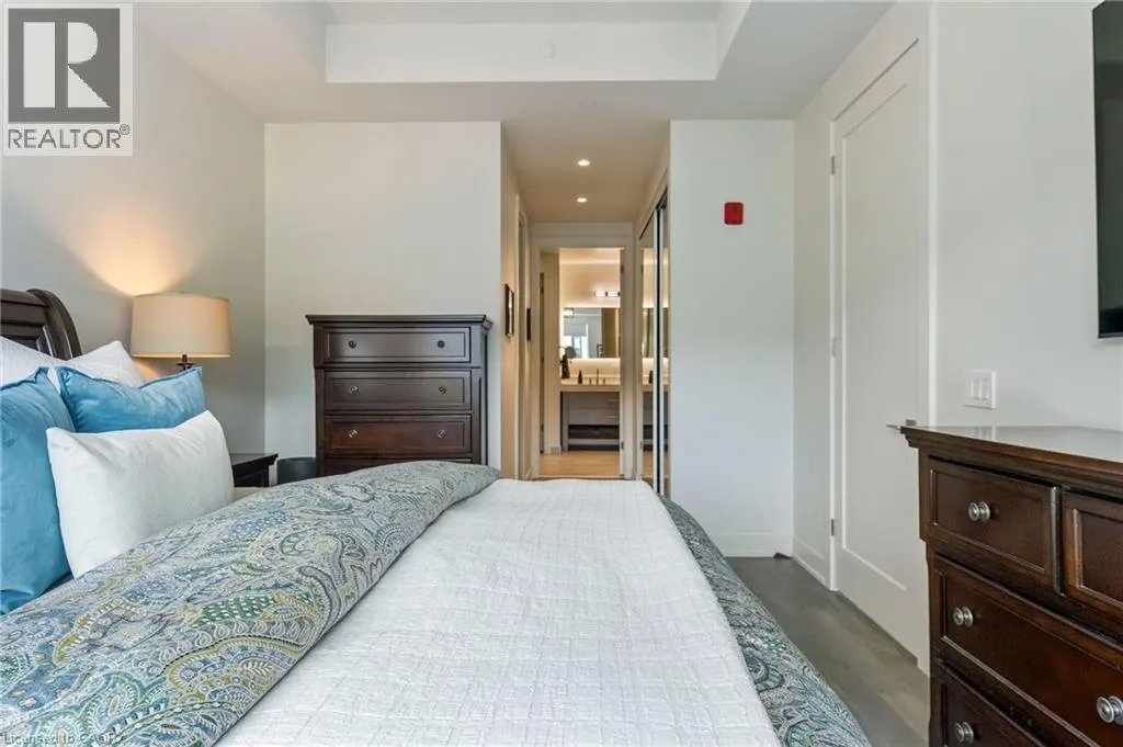 123 MAURICE Drive Unit# 303 #303