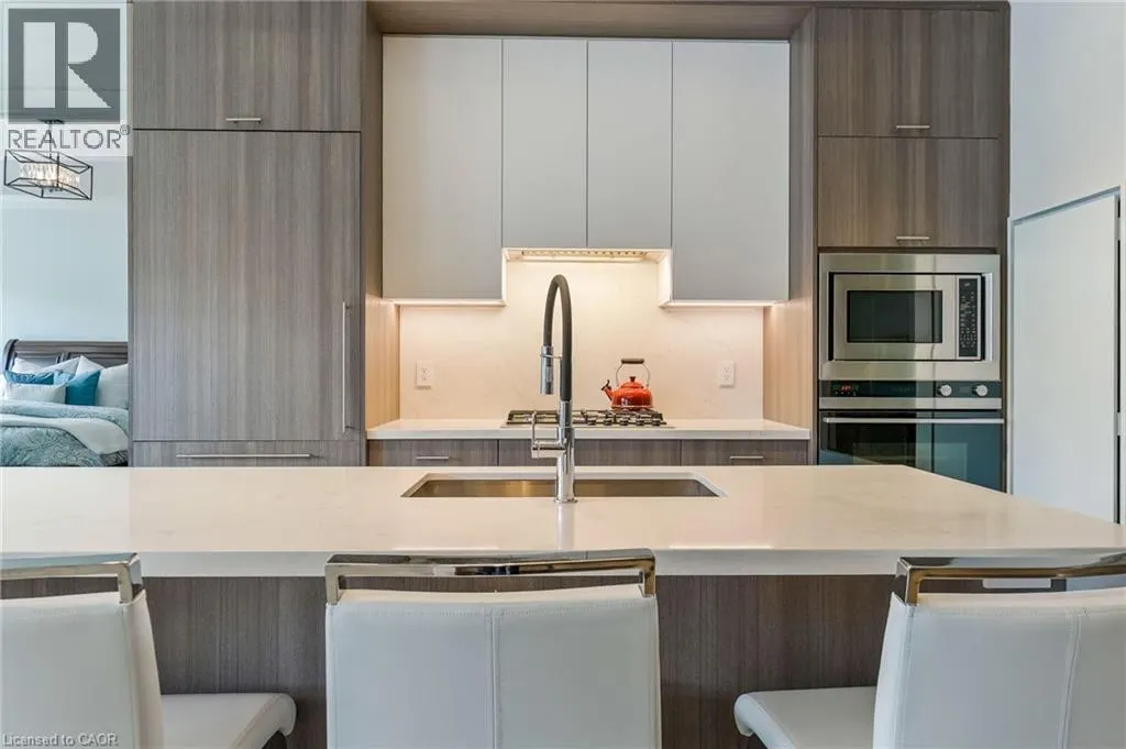 123 MAURICE Drive Unit# 303 #303