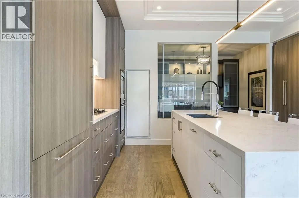 123 MAURICE Drive Unit# 303 #303