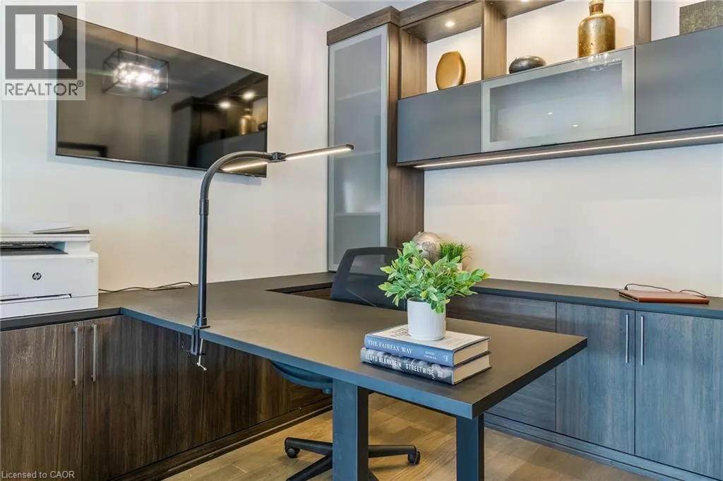 123 MAURICE Drive Unit# 303 #303