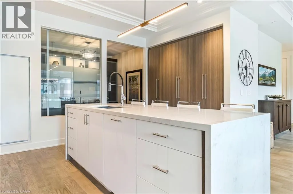 123 MAURICE Drive Unit# 303 #303