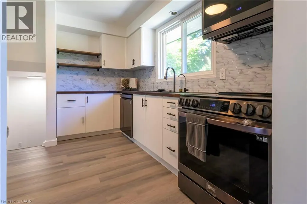 34 GOLFVIEW Road