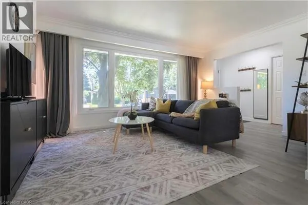 34 GOLFVIEW Road