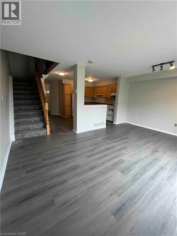 151 CLAIRFIELDS Drive E Unit# 4 #4