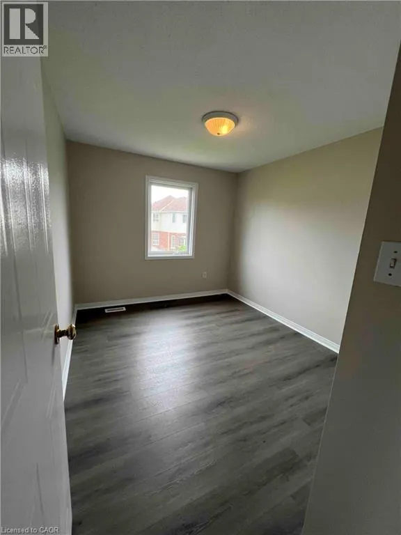 151 CLAIRFIELDS Drive E Unit# 4 #4