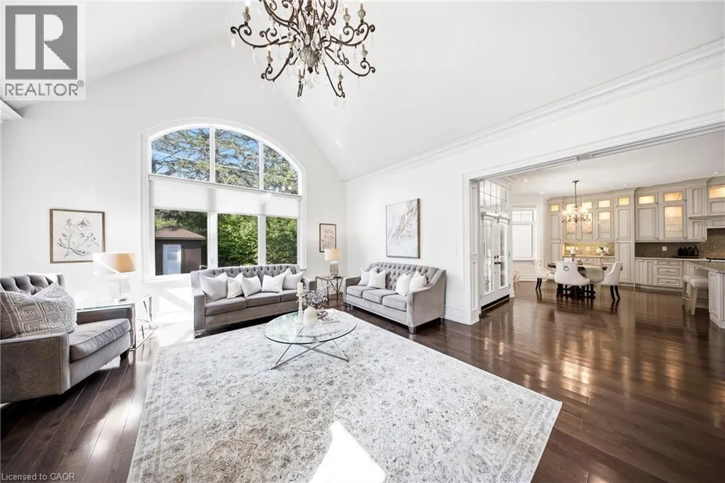 1098 LAKESHORE Road W
