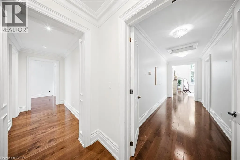 1098 LAKESHORE Road W