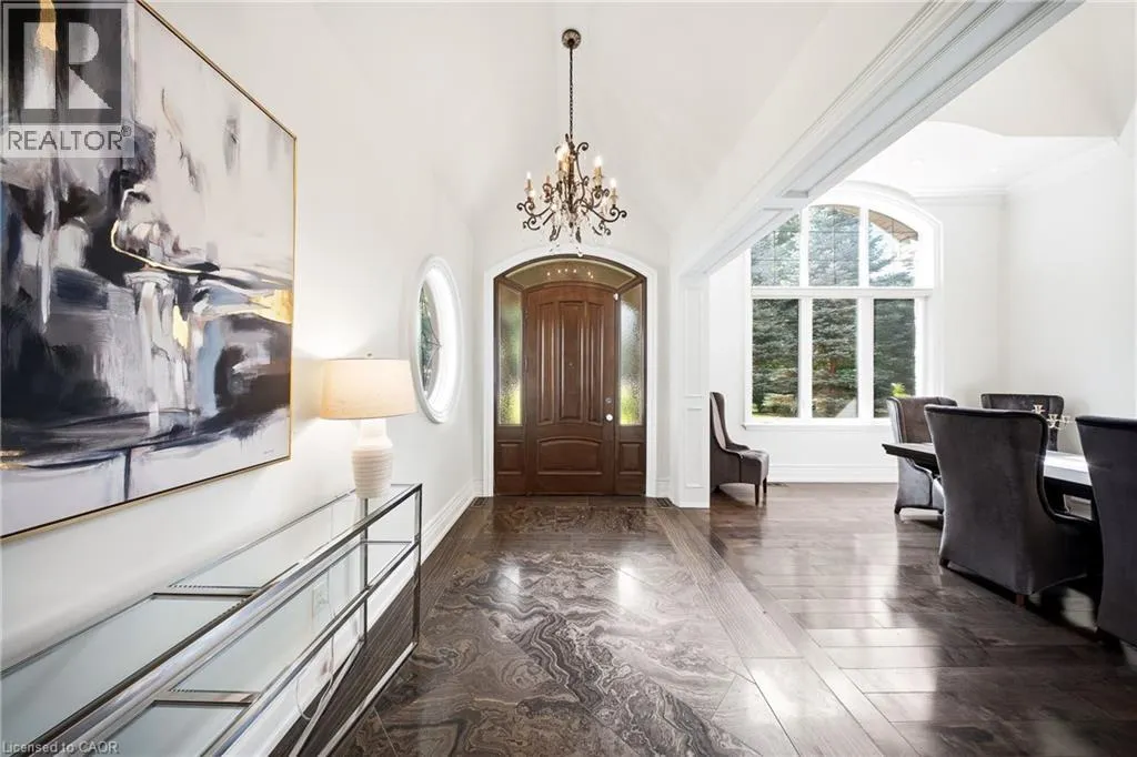 1098 LAKESHORE Road W