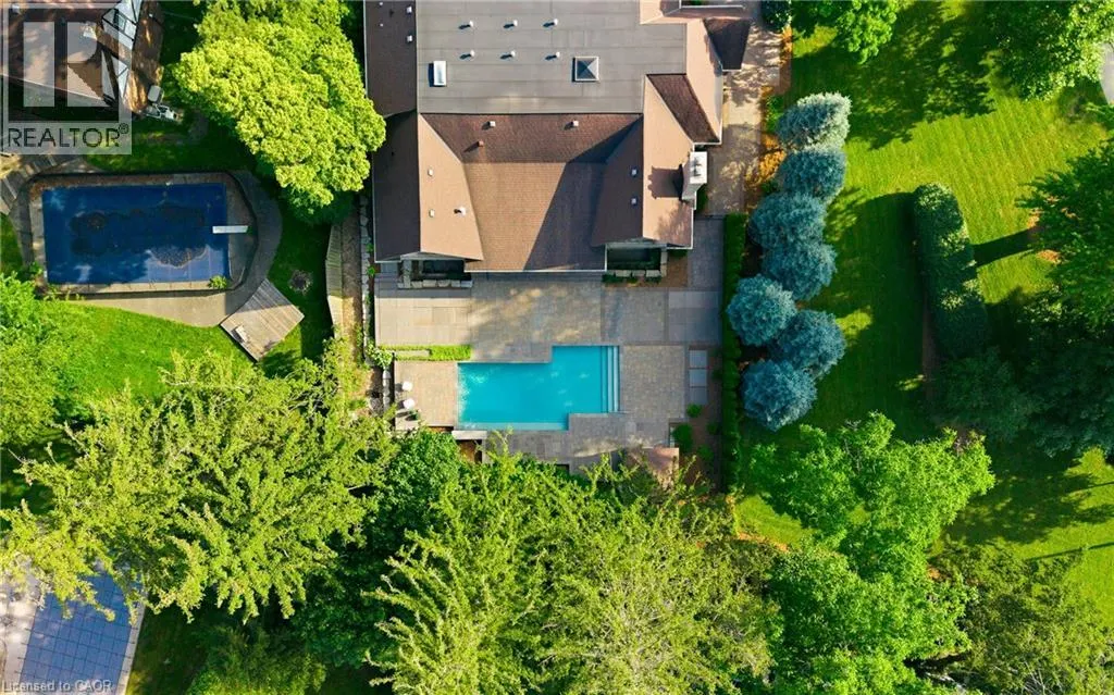 1098 LAKESHORE Road W