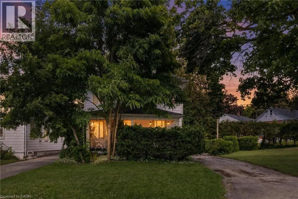35 BASIL Avenue
