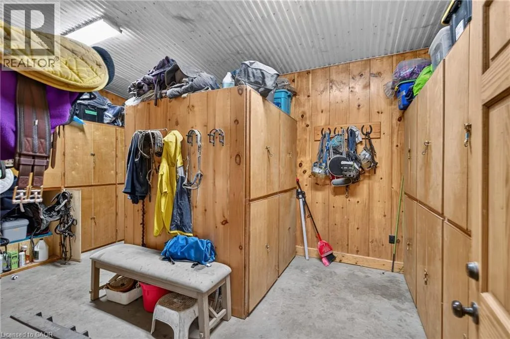 564 8TH CONCESSION Road E