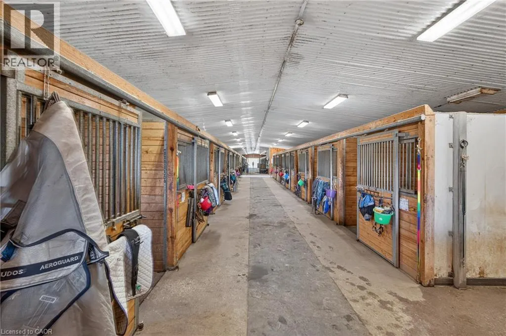 564 8TH CONCESSION Road E