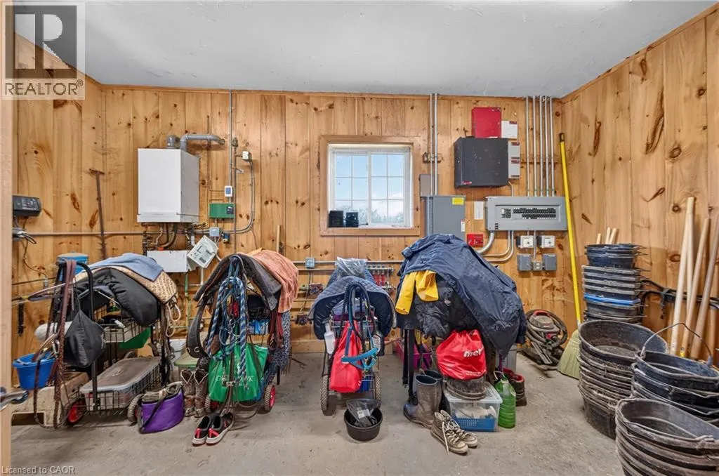 564 8TH CONCESSION Road E
