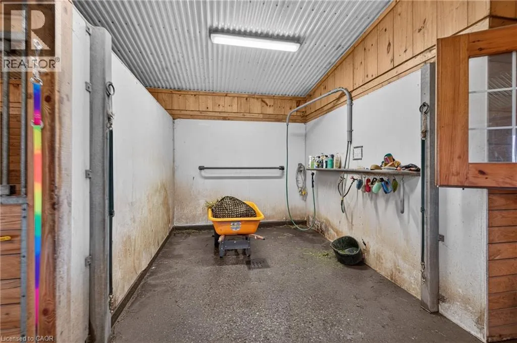 564 8TH CONCESSION Road E
