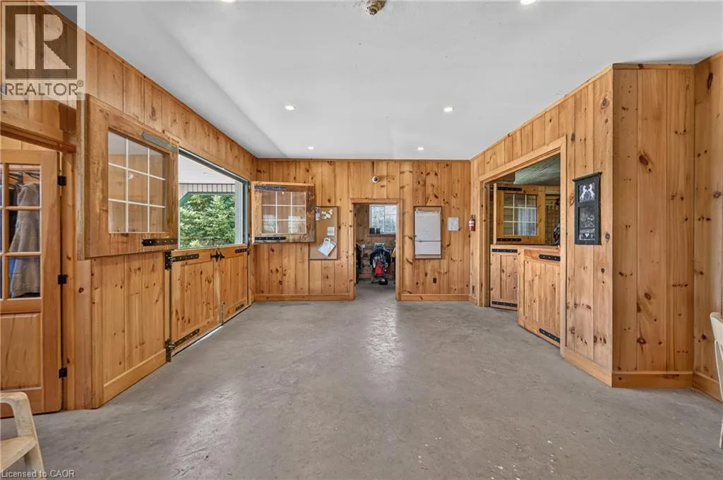 564 8TH CONCESSION Road E