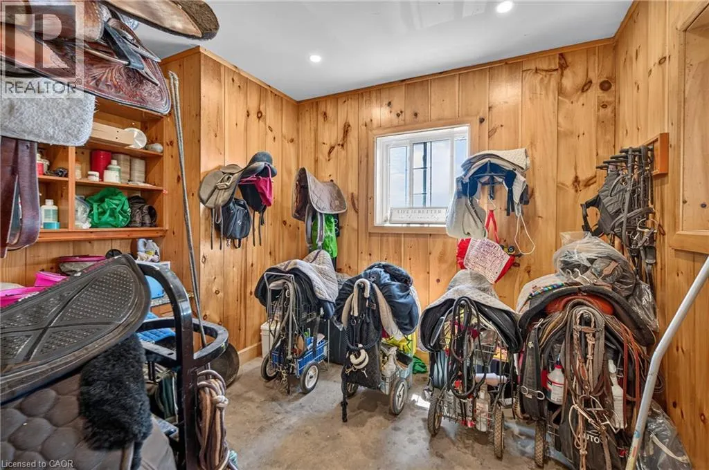 564 8TH CONCESSION Road E