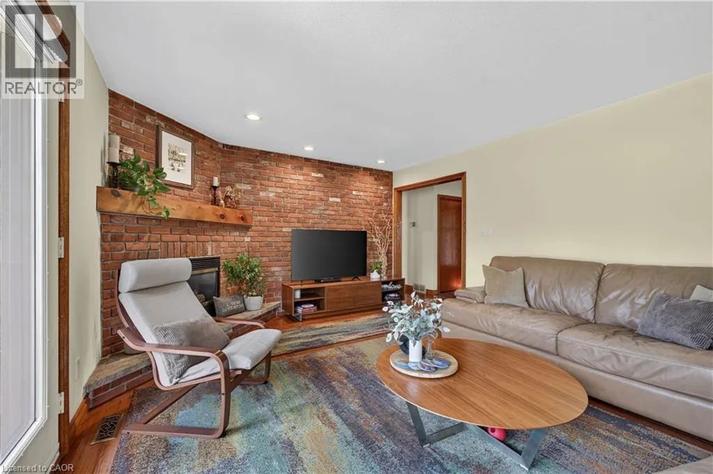 398 MOUNTAIN Road