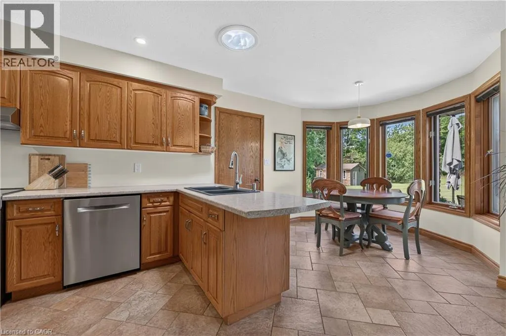 398 MOUNTAIN Road