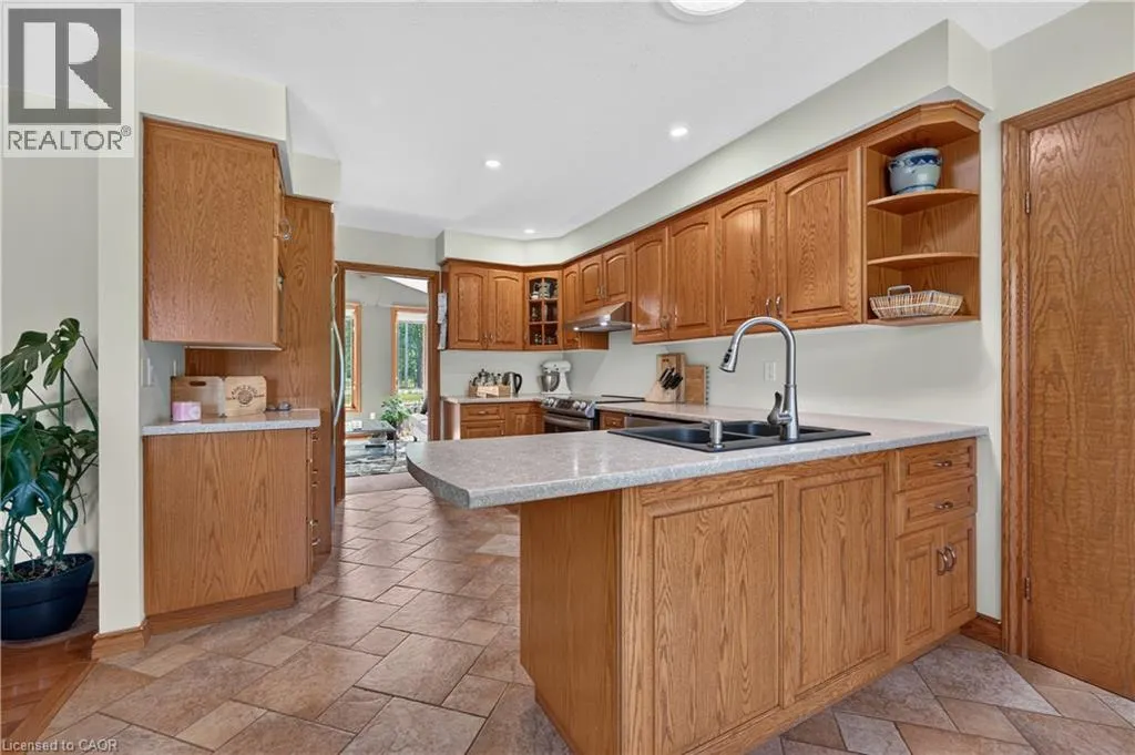 398 MOUNTAIN Road
