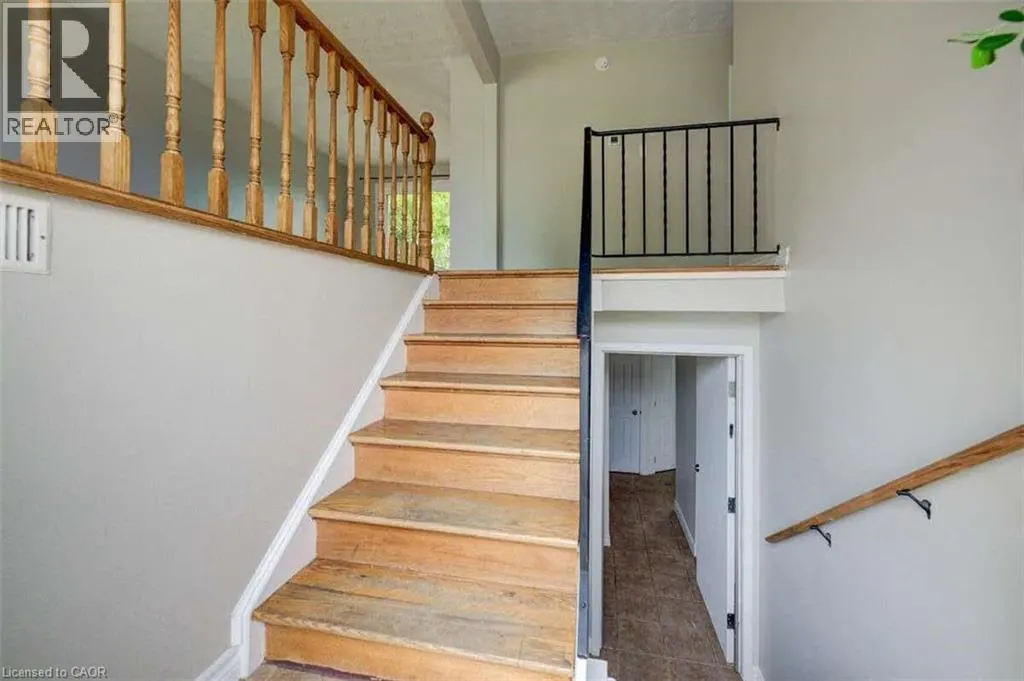 939 STRASBURG Road
