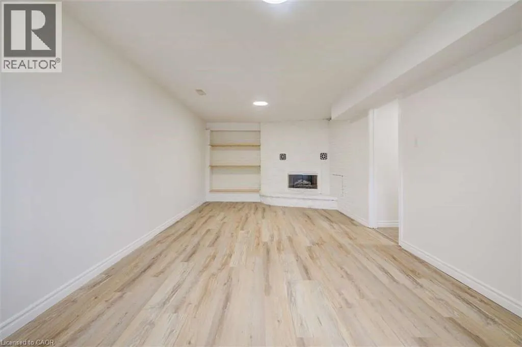 939 STRASBURG Road