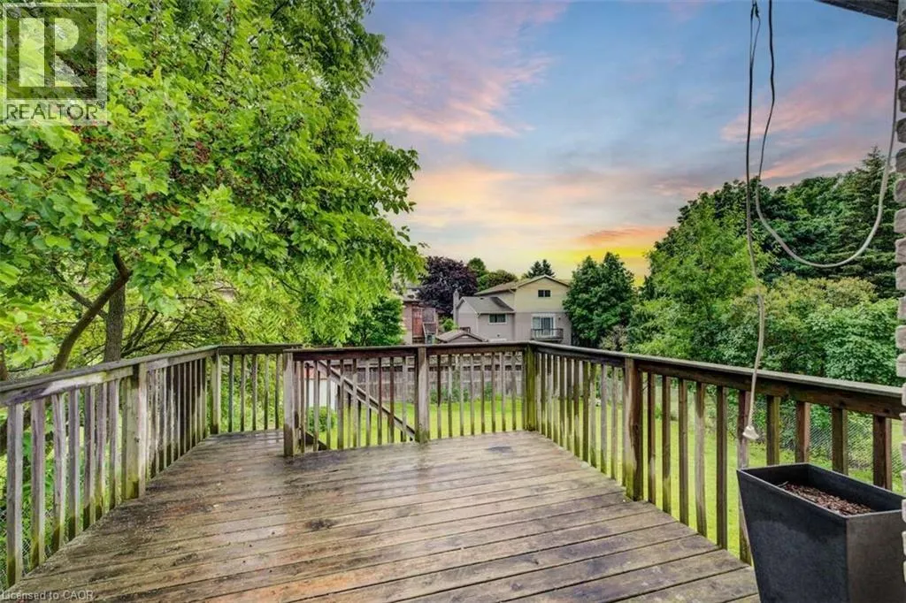 939 STRASBURG Road