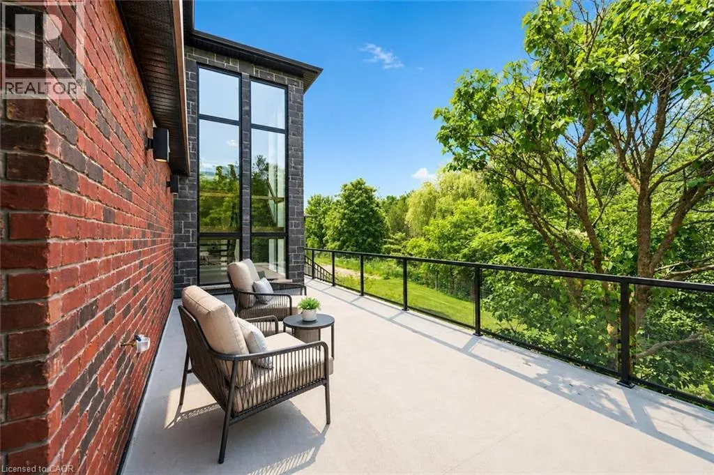 11 CHERRYWOOD Lane