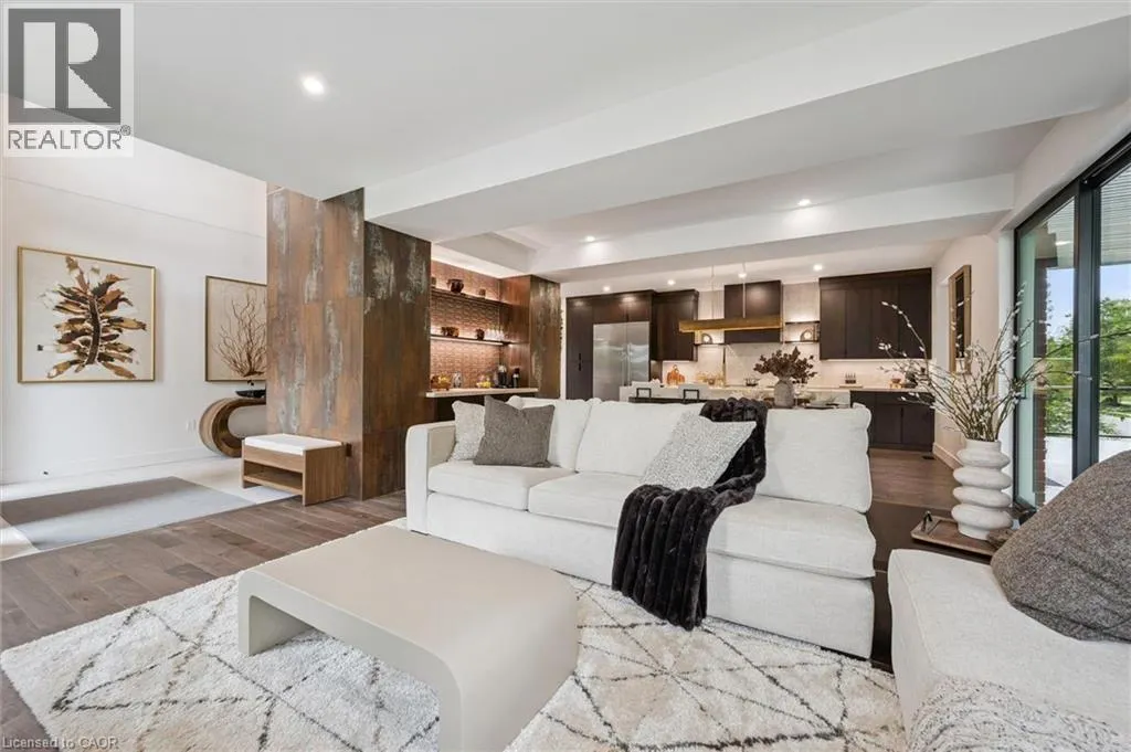 11 CHERRYWOOD Lane