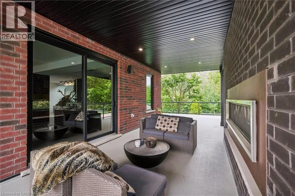 11 CHERRYWOOD Lane