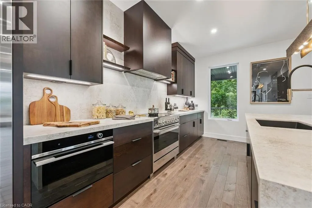 11 CHERRYWOOD Lane